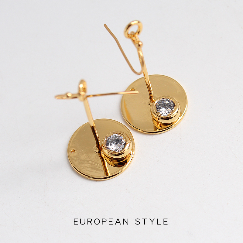 包金人造锆石时尚风性感银耳环