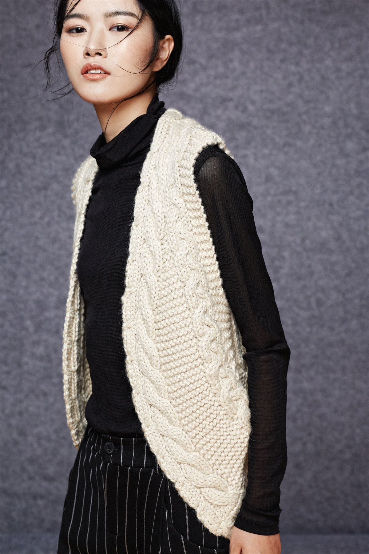 手工定制编织毛衣毛衣小哥暖米色麻花宽条宽松粗线羊毛背心马甲女