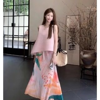 三宅褶皱女装温柔风套装女纯色不规则背心上衣夏季压褶半身裙套装,女装/女士精品,时尚套装,淘宝优惠券,粉丝福利购,淘宝优惠卷