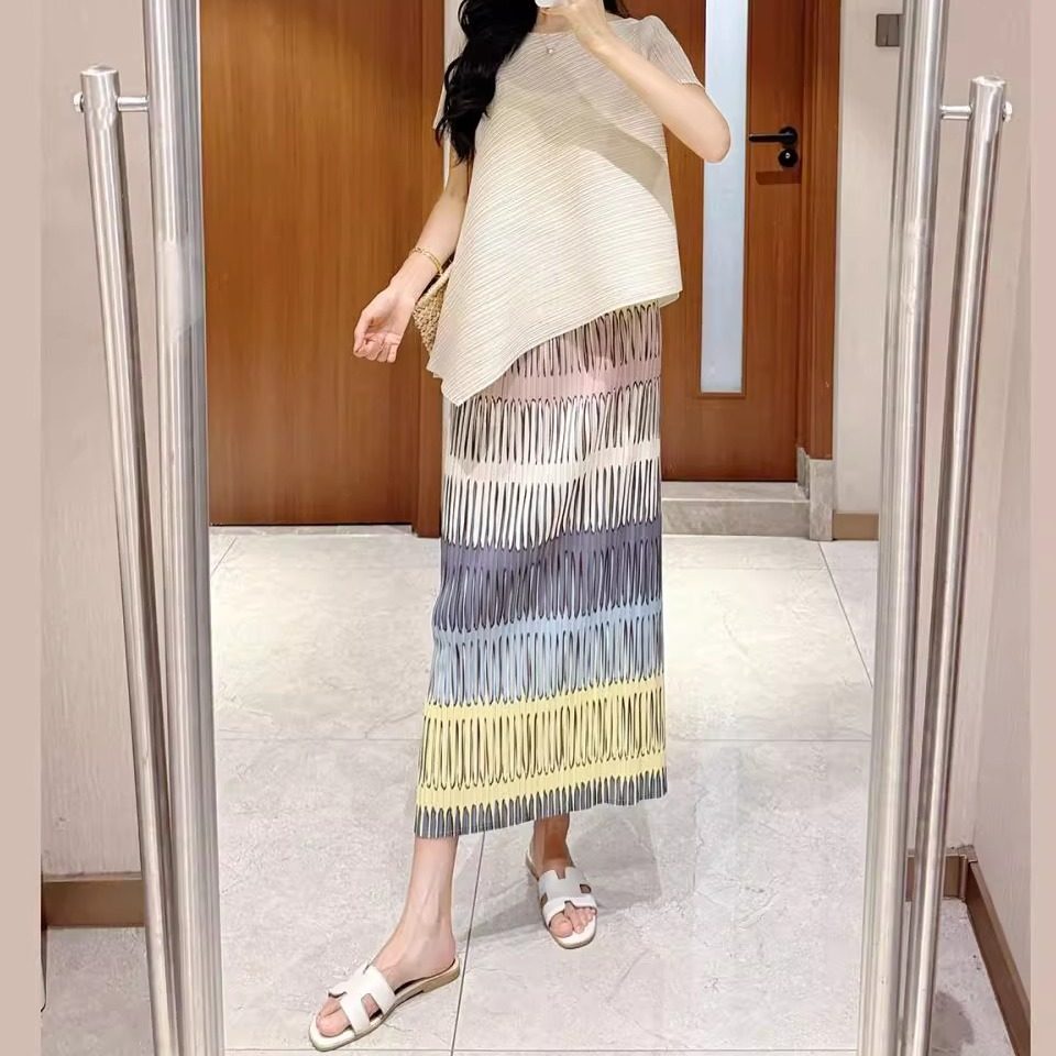 00后褶皱不规则纯色上衣短袖夏季宽松遮肚中长款显瘦T恤女