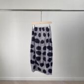 00后2025新款 松紧腰显瘦肌理感半身裙 褶皱波点半身裙女夏季