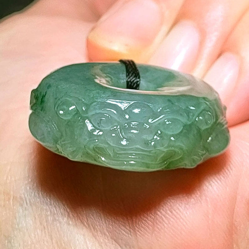 天然玉石貔貅平安扣吊坠项链桂林鸡血玉原石翡翠色守护神挂坠子