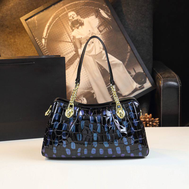 斜挎包小众设计感女百搭休闲女款中老年女士手提包2025年新款女包