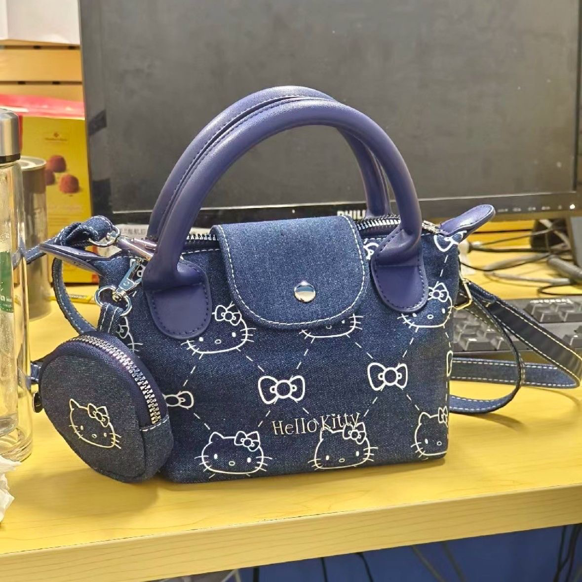 hellokitty牛仔高颜值印花斜挎包饺子2025新款日系百搭单肩斜挎包