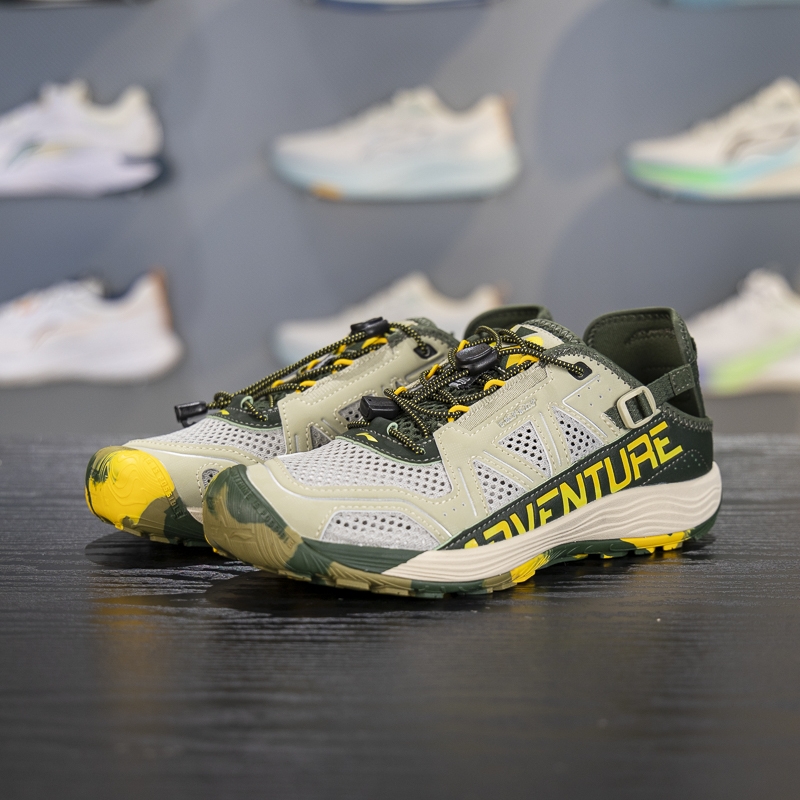 李宁四季通用减震回弹户外鞋