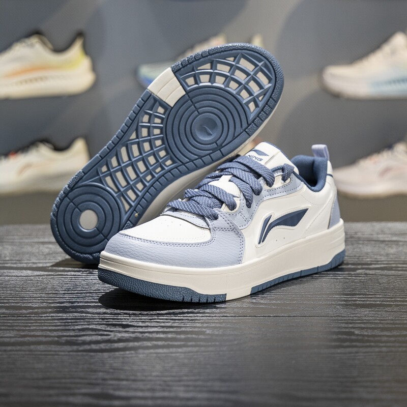 李宁系带男子板鞋低帮休闲鞋