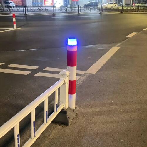 114柱头灯警示太阳能道口桩防撞柱信号灯路边立柱柱帽灯LED闪烁灯