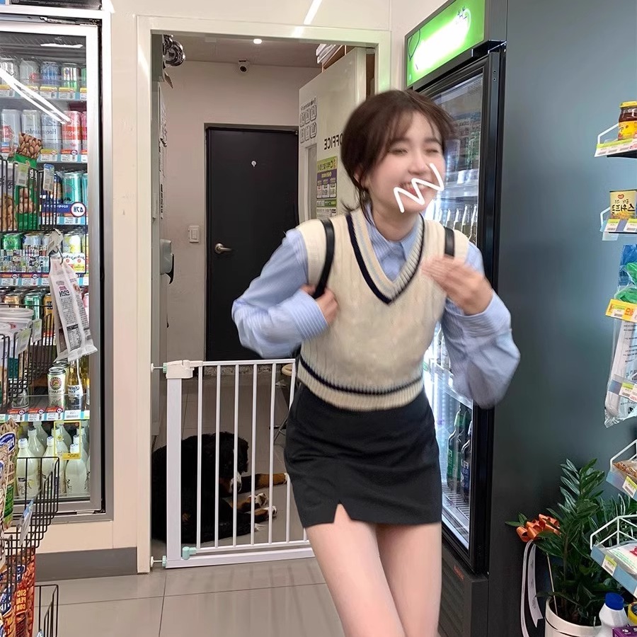 秋季女装学院风时尚套装蓝色条纹衬衫针织马甲半身裙短裙三件套