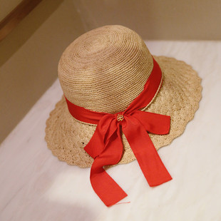 2024春夏拉菲草女士渔夫帽复古红色帽子花瓣手工编织天然草防晒帽