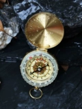 На открытом воздухе детская начальная школа ученик второй -мой специальный компас высокий