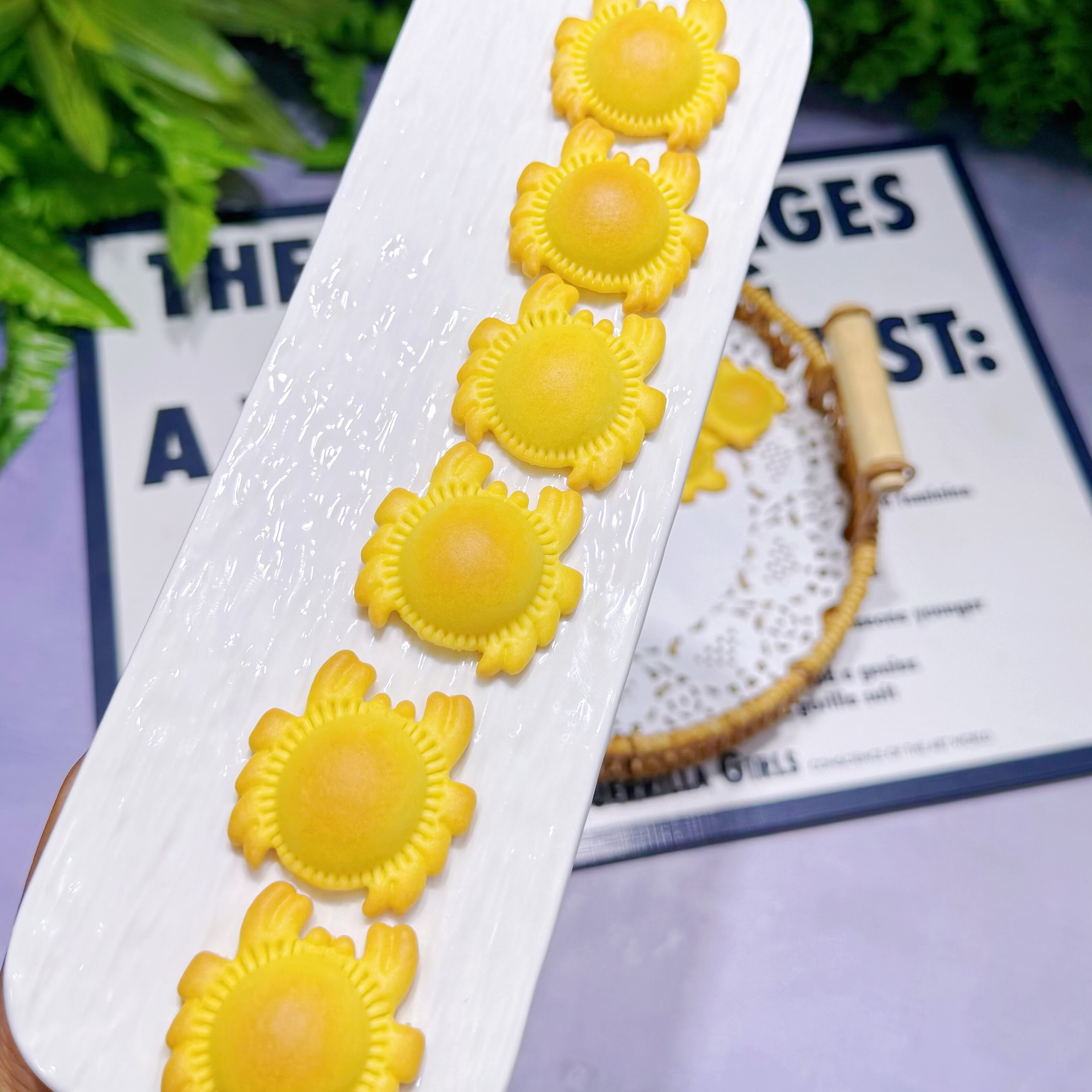 椰蓉小螃蟹酥性卡通造型饼干孕妇宝宝低敏零食搭婴幼儿童辅食即食