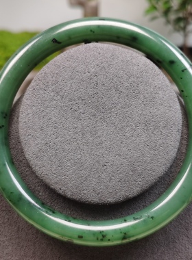 天然和田玉俄罗斯碧玉乌兰乌德圆条美人镯57.3圈