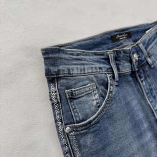 外贸大厂时髦高腰复古蓝吸睛水钻水洗微喇毛边显瘦牛仔裤
