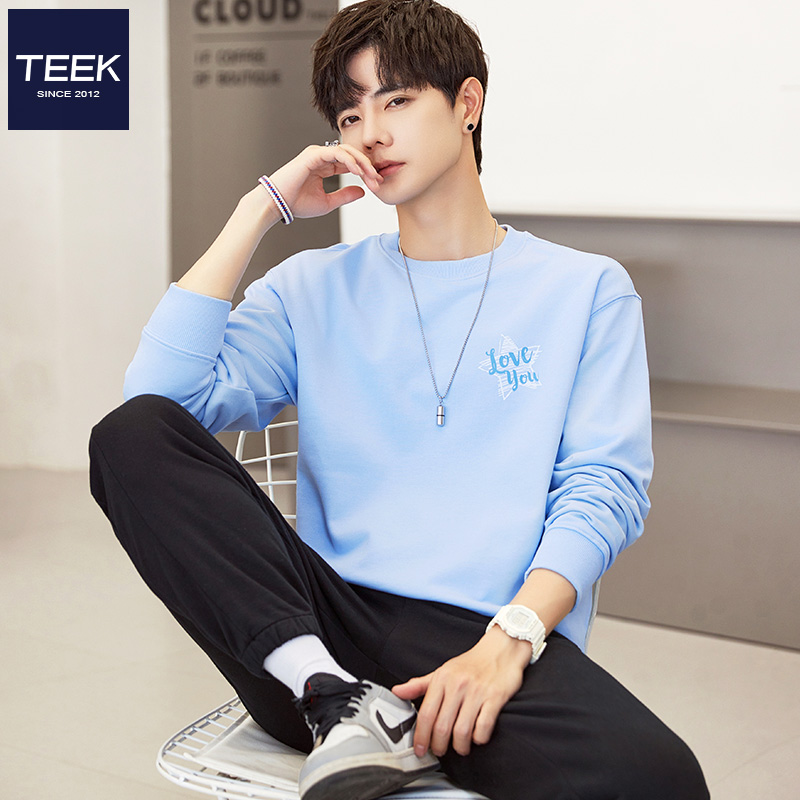 天蓝色卫衣，打造阳光少年感！