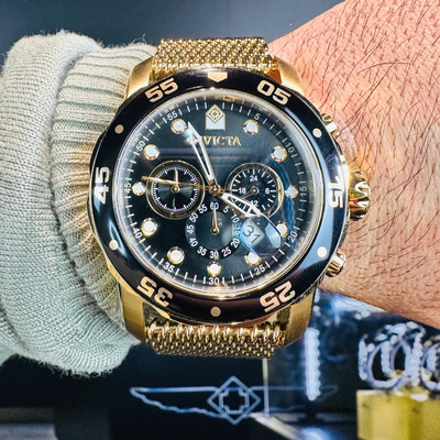 Invicta潜水大表盘手表