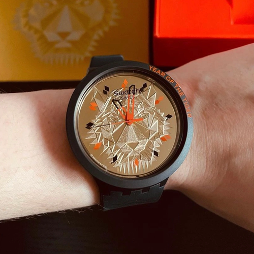 Swatch石英休闲瑞士腕表