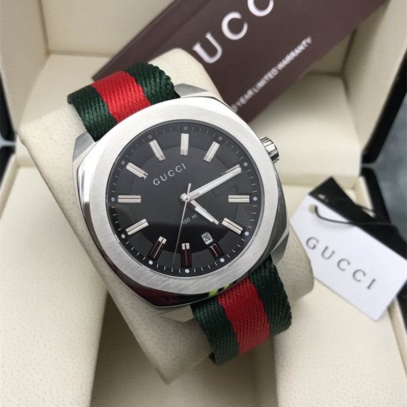 代购专柜正品GUCCI 古驰酷黑日历夜光红绿帆布带石英男表 YA1423