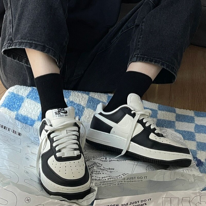 代购Nike耐克 Air Force 1 空军一号板鞋男女同款黑白熊猫运动休