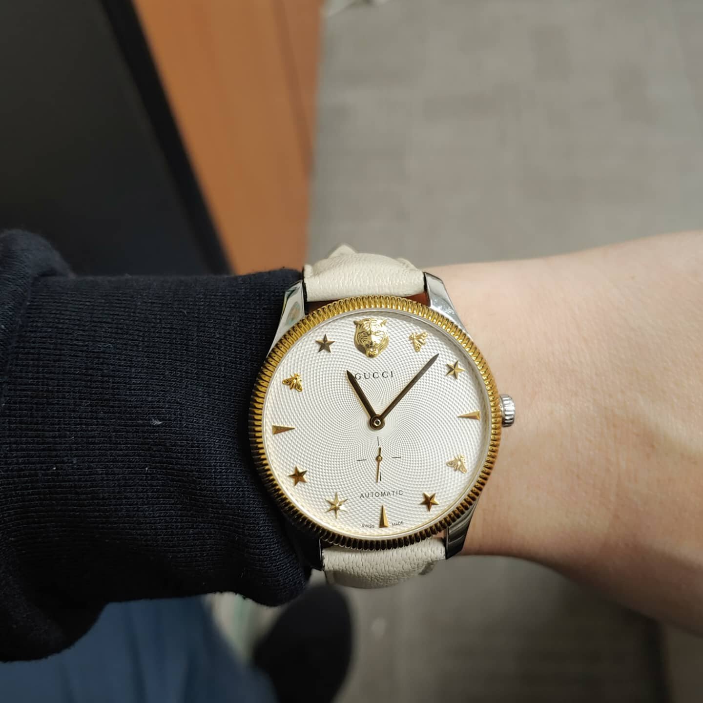 代购Gucci古驰G-Timeless自动机械白色40mm表盘虎头男女手表 YA1