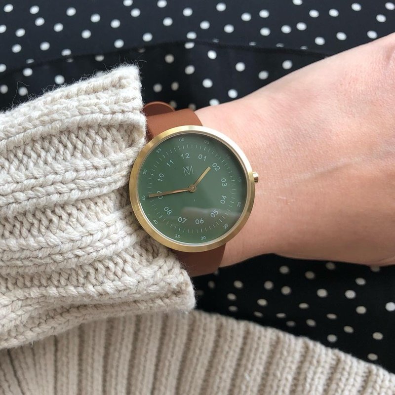 Maven复古绿表盘石英表情侣腕表