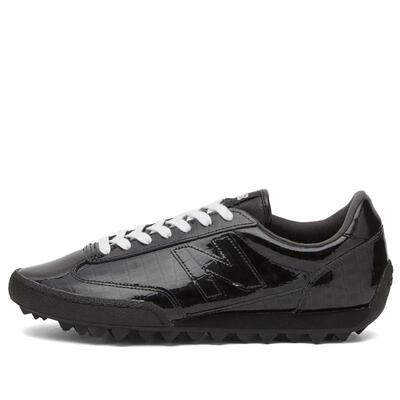 代购NEW BALANCE女士跑步鞋轻便防滑耐磨运动鞋黑色漆皮鞋面