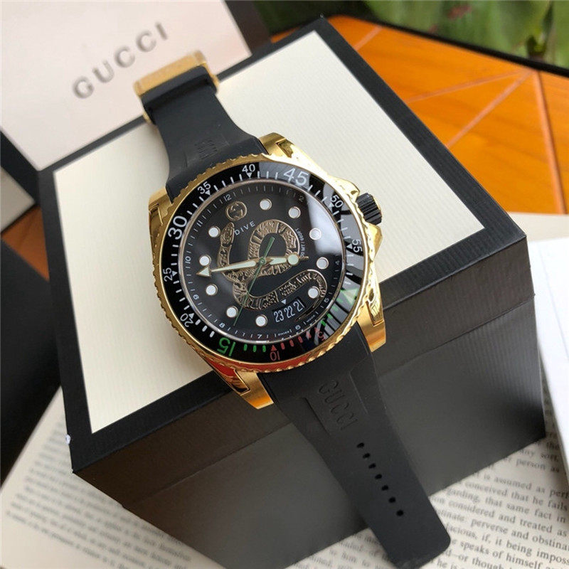 代购直邮正品 GUCCI 古驰创意蛇形图案潜水硅胶带石英男表 YA136