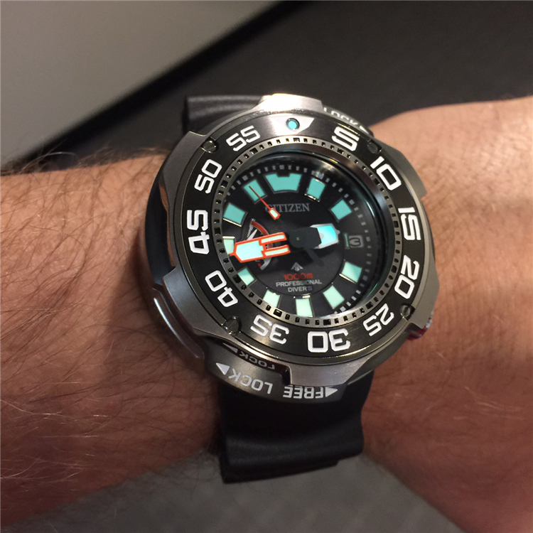 西铁城正品潜水大怪兽超级钛男表