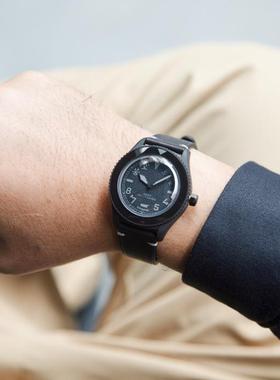 代购代购正品 UNDONE Basecamp 复古皮带黑色表盘夜光男士自动机