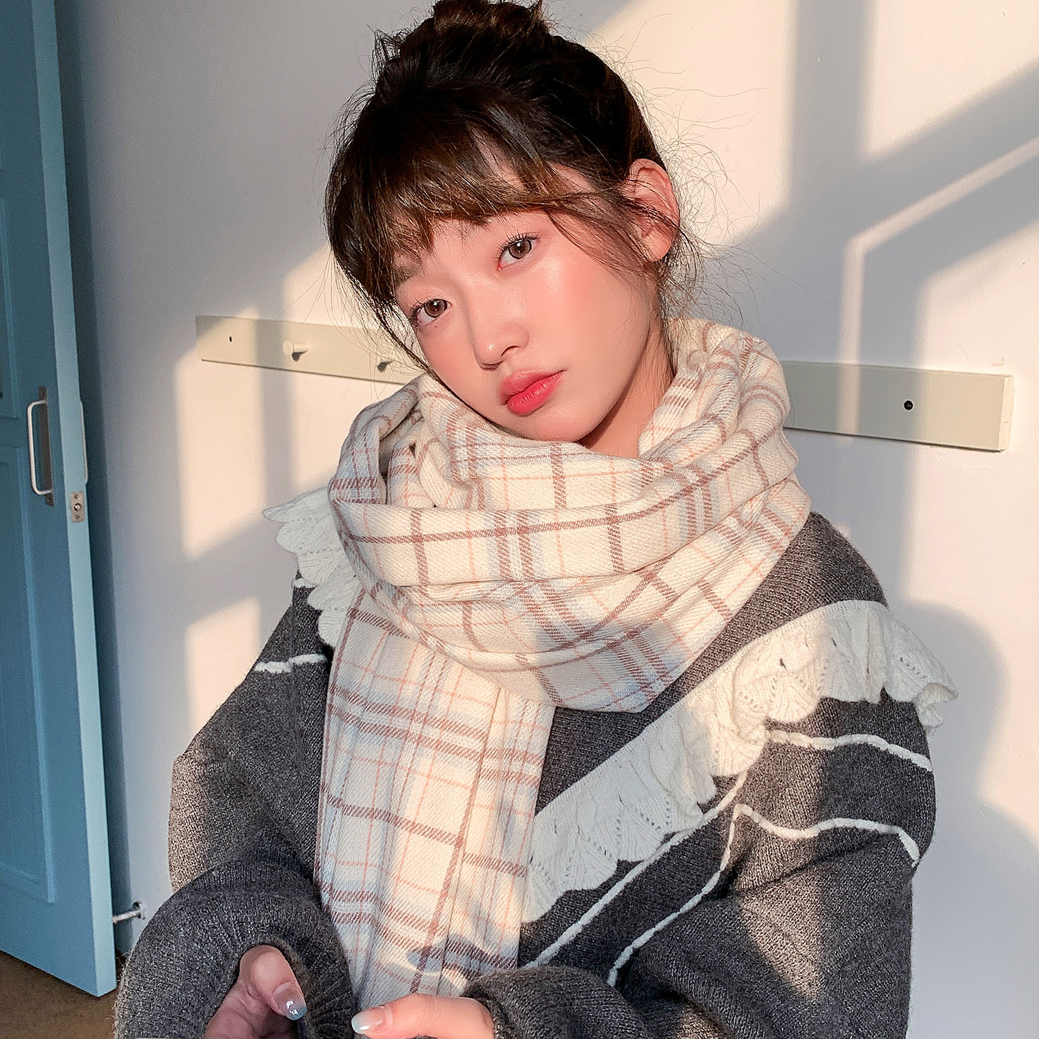 韩系围巾冬季女高级感米白色格子