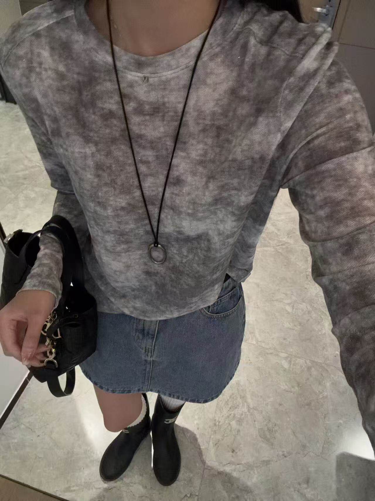 2026春款韩版通勤风圆领晕染长袖T恤女宽松显瘦打底衫上衣6322