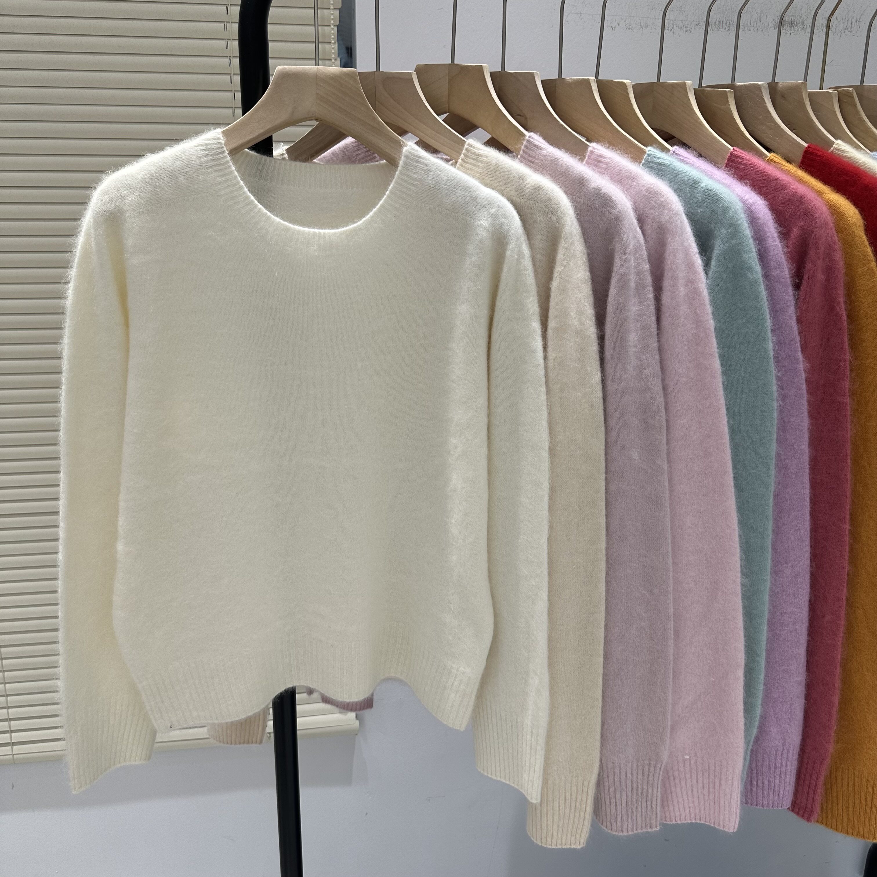 羊绒拉毛8153纯色圆领长袖针织衫女秋季宽松显瘦百搭休闲打底上衣