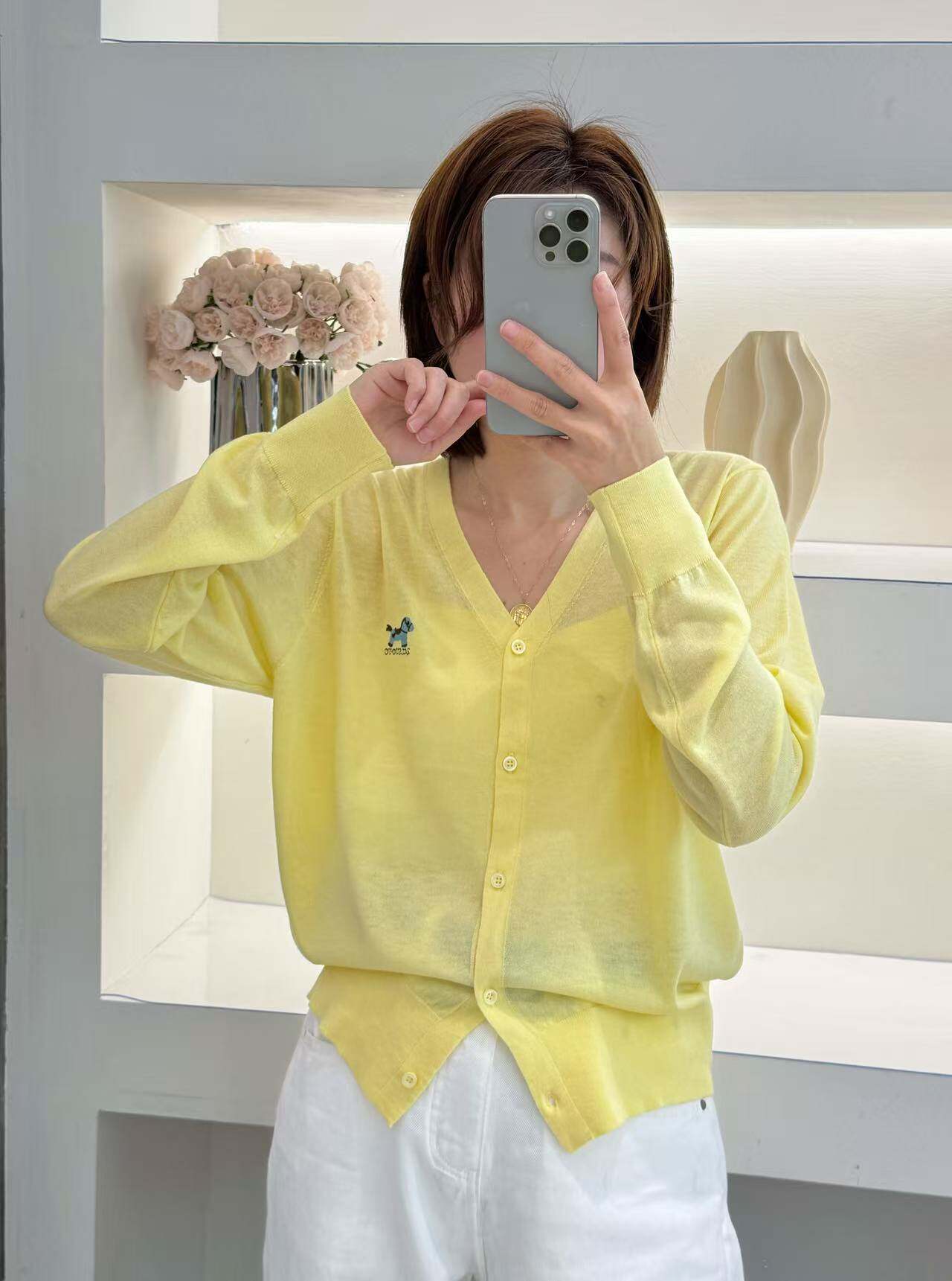 2026早春新款韩版宽松显瘦V领长袖针织衫女毛衣上衣女薄款打底衫