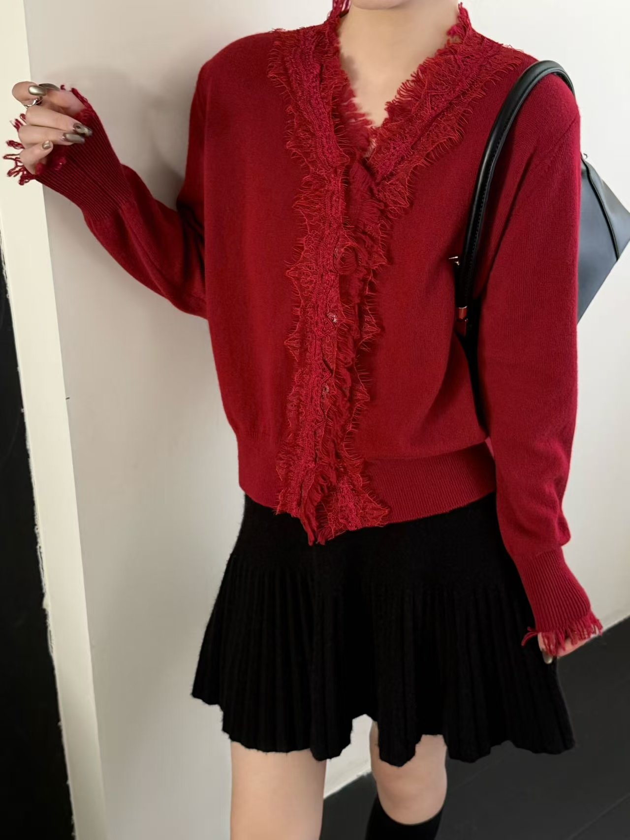 韩系V领蕾丝拼接温柔风软糯全羊毛针织开衫毛衣女2026早春新款,女装/女士精品,毛针织衫,淘宝优惠券,粉丝福利购,淘宝优惠卷
