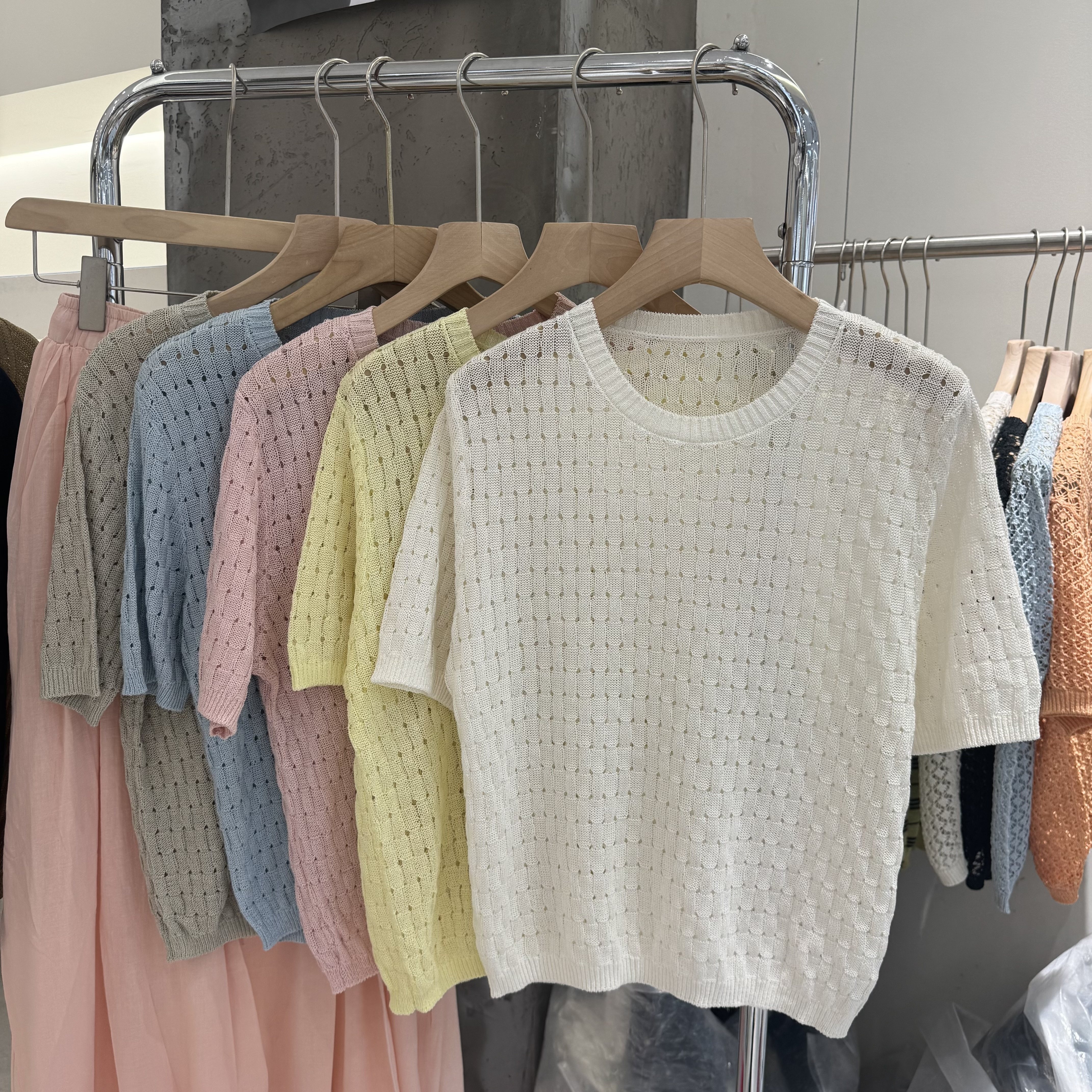 夏季薄款菠萝格镂空时髦圆领短袖简约百搭桑蚕丝和纸针织衫51665