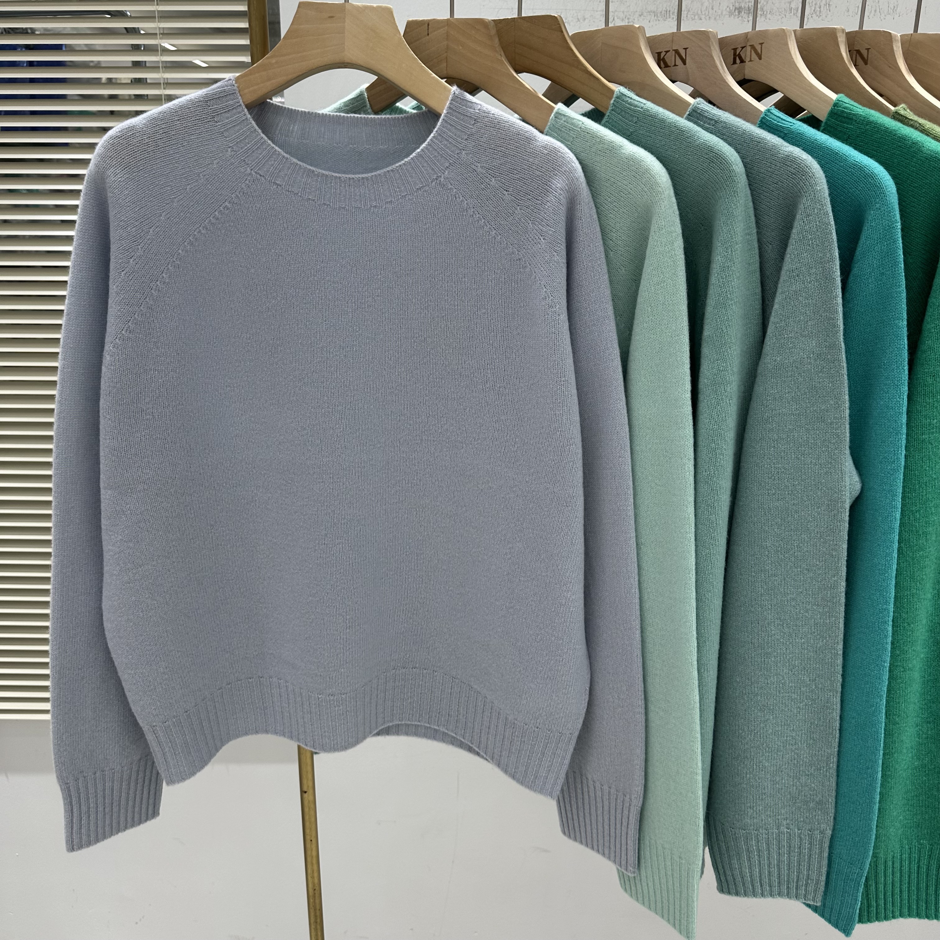 无缝一体全羊毛7903韩范简约基础款圆领长袖针织衫宽松休闲毛衣女