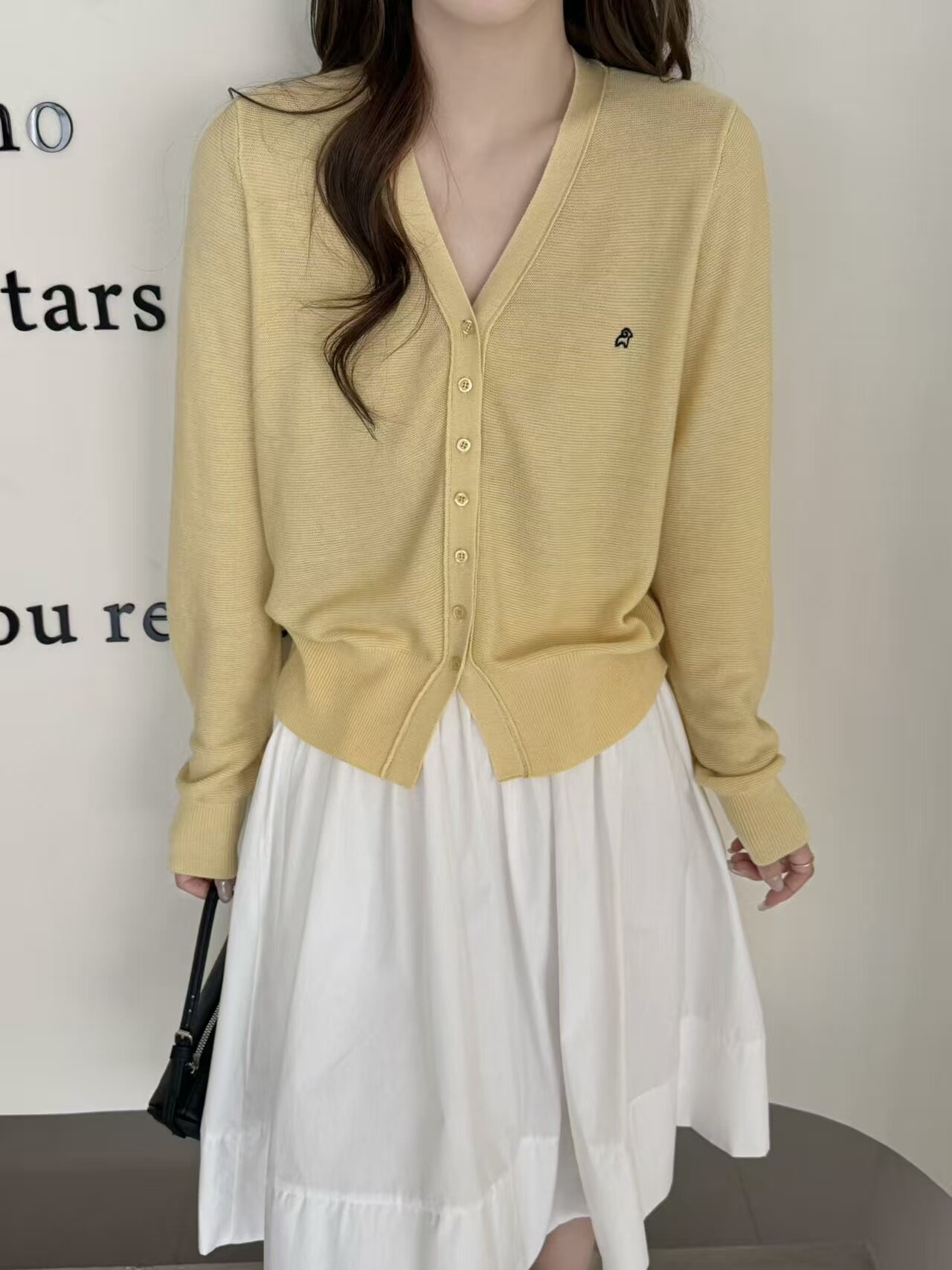 2026早春新款韩版宽松显瘦V领长袖针织衫女毛衣上衣女开衫外套