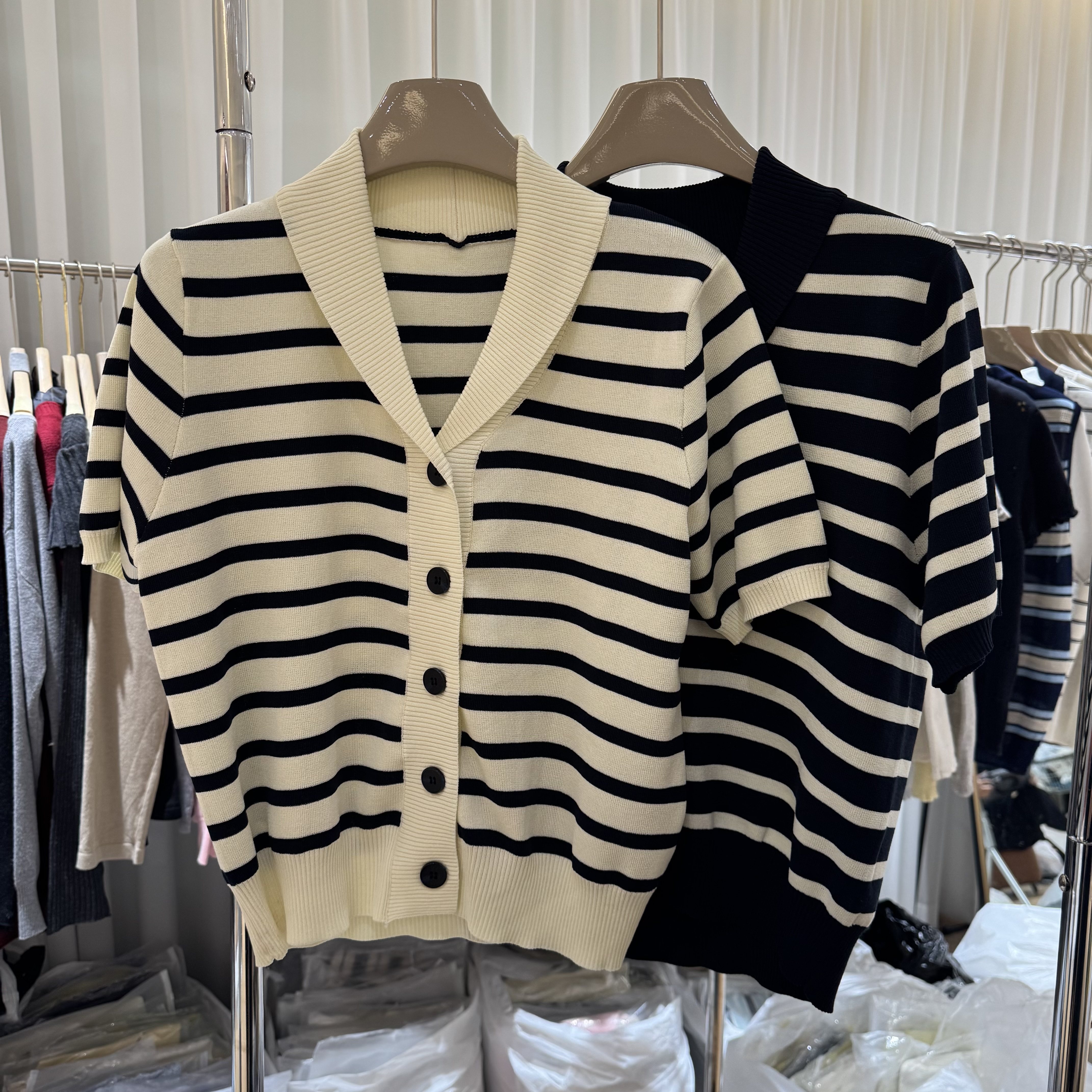 2026春季新款韩版时尚百搭圆领条纹短袖针织开衫女宽松显瘦上衣潮