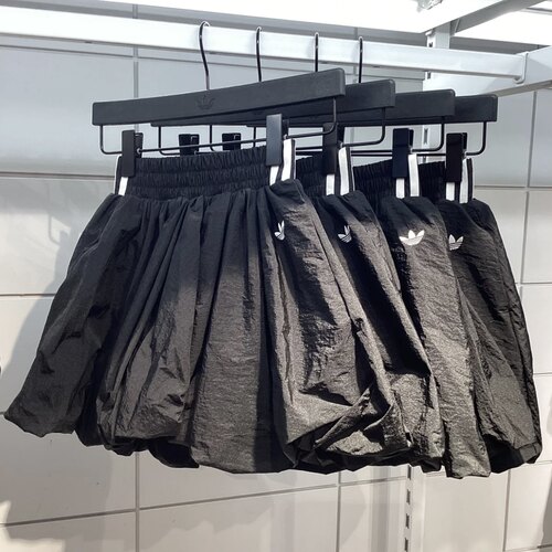 Adidas三叶草 BUBBLE女子运动休闲潮流云朵蓬蓬花苞裙短裙 KA3926
