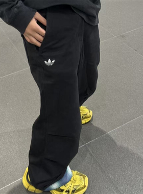 Adidas三叶草 新款男子运动休闲潮流宽松工装梭织直筒长裤 KC0120