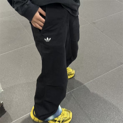 Adidas三叶草 新款男子运动休闲潮流宽松工装梭织直筒长裤 KC0120