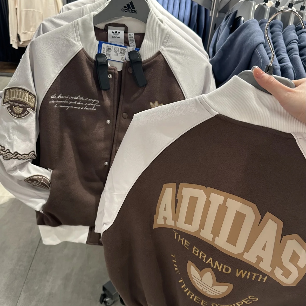 Adidas三叶草 秋冬男女运动休闲潮流刺绣棒球服棉服外套 IS0191