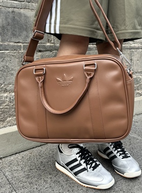 Adidas三叶草 运动休闲潮流女子皮质复古风单肩斜挎手拎包 JD5536