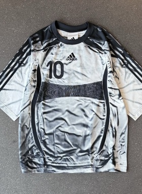 Adidas阿迪达斯 男子运动休闲潮流足球宽松短袖T恤 KF8522 KF8523
