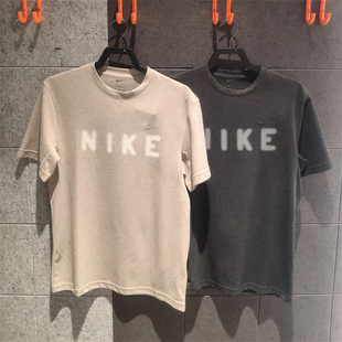 Nike耐克 男子运动休闲潮流刺绣小钩SWOOSH宽松短袖T恤 IV2642