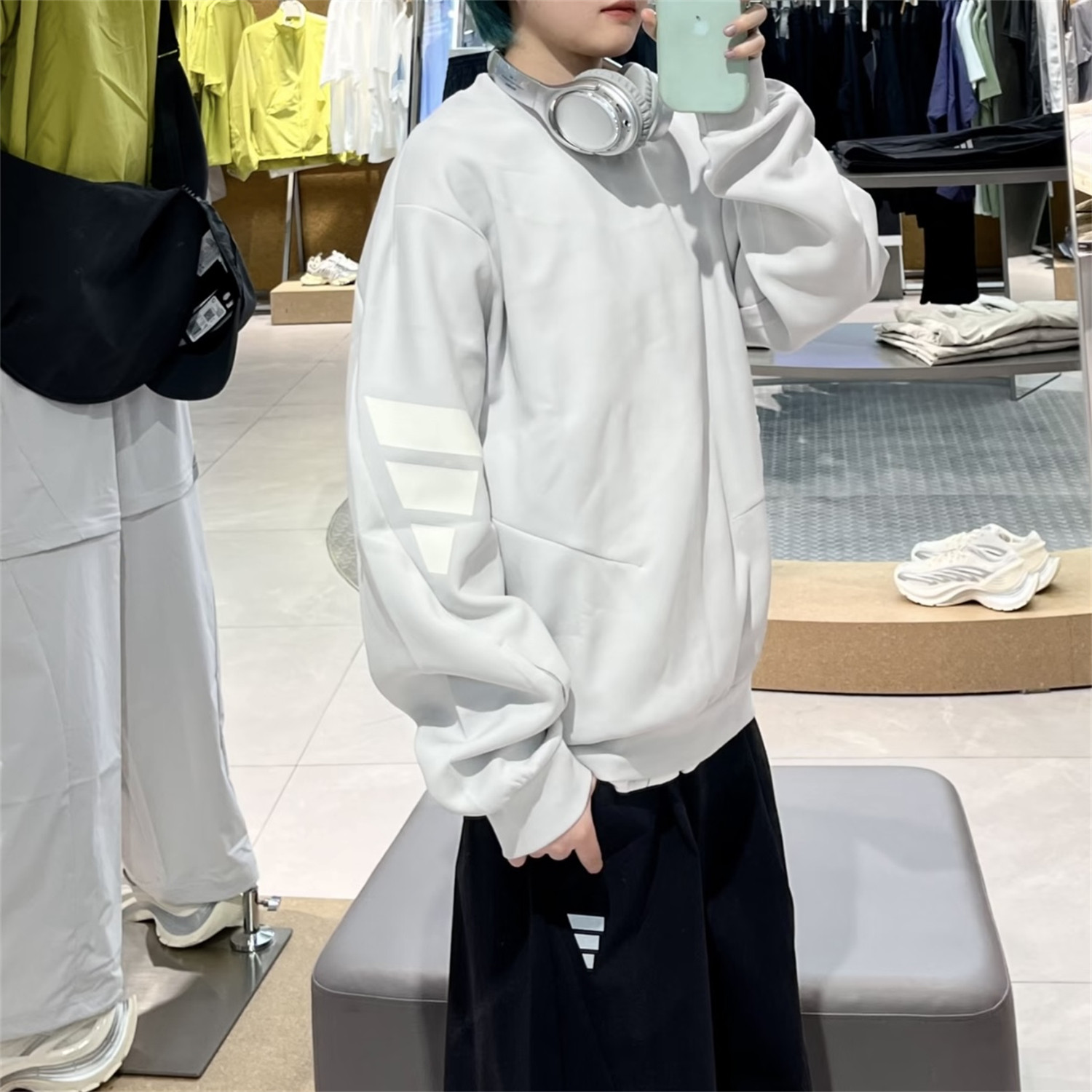 Adidas阿迪达斯 FOS男子运动休闲潮流户外宽松卫衣 KC0156 KC0157