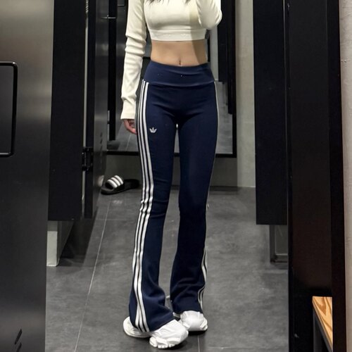 Adidas三叶草 女子运动潮流修身针织微喇叭长裤 KC3130 KC3131