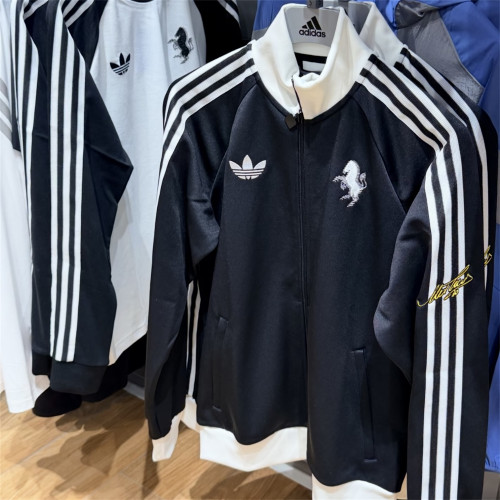 Adidas三叶草 尤文图斯男子运动休闲刺绣足球复古夹克外套 KB4452