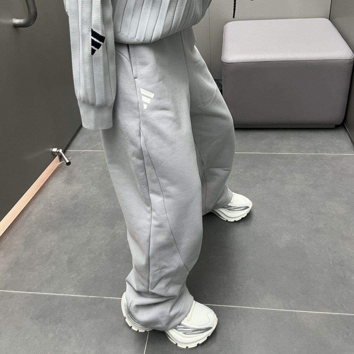 Adidas阿迪达斯 FOS女子运动潮流针织宽松直筒长裤 JY8072 JY8073