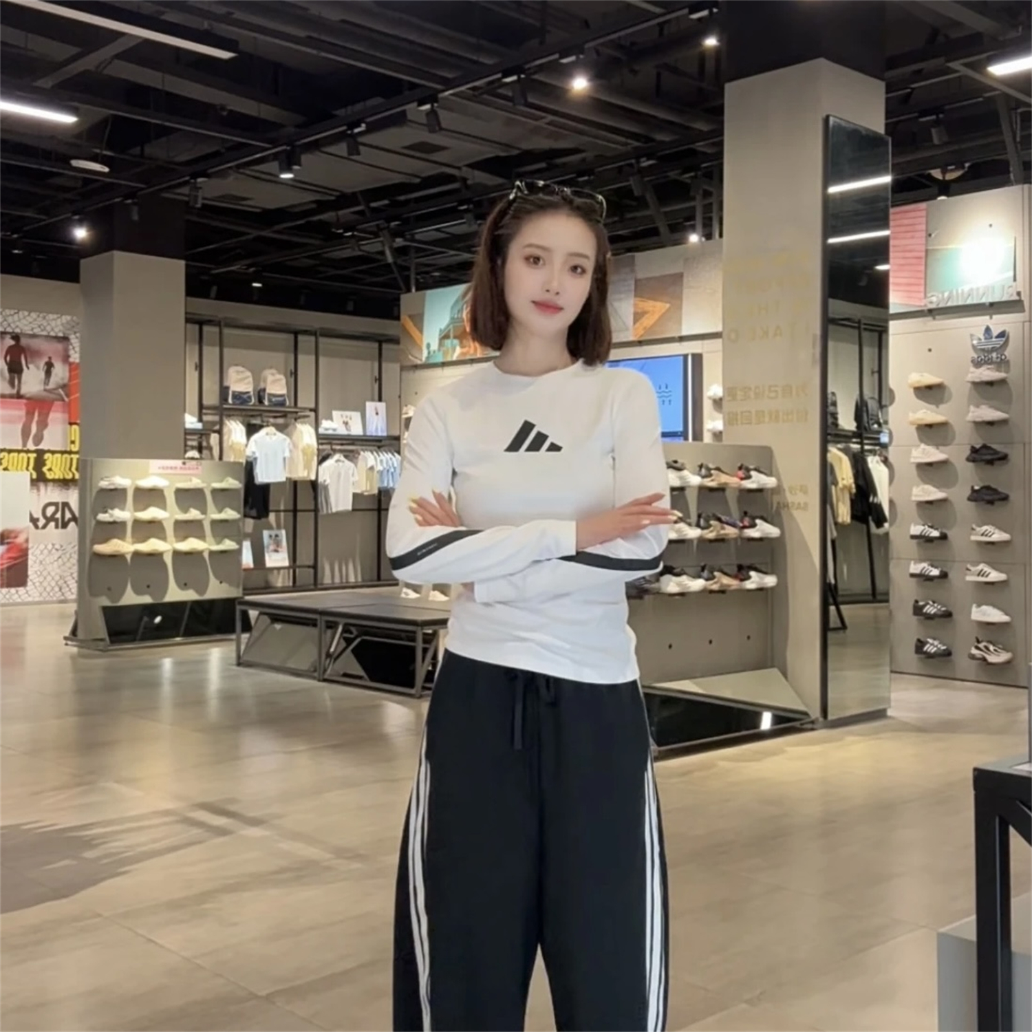 Adidas阿迪达斯 ZNE女子运动休闲速干透气长袖T恤 KE4905 KE4906