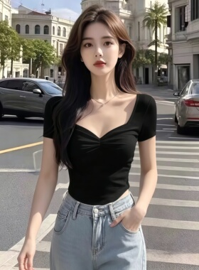 辣妹纯欲风性感V领上衣女夏季新款设计感小众褶皱短款修身短袖t恤